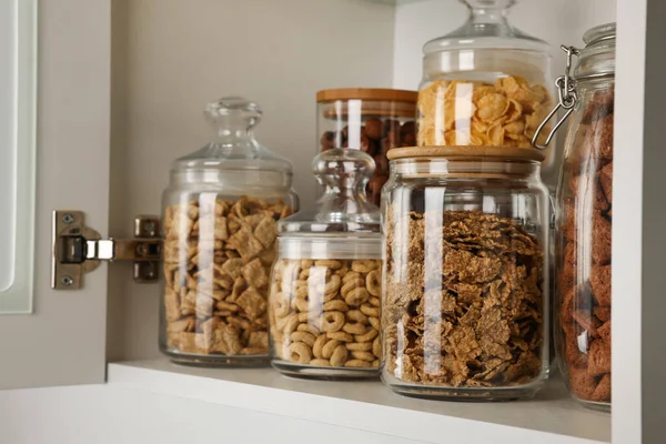 Glass Containers Different Breakfast Cereals Shelf — Fotografia de Stock