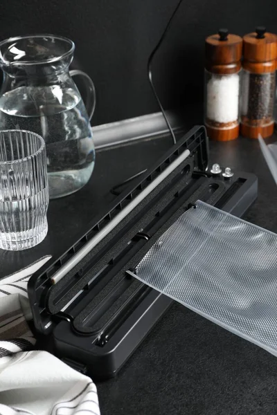 Sealer Vacuum Packing Plastic Bag Black Kitchen Countertop — Stockfoto