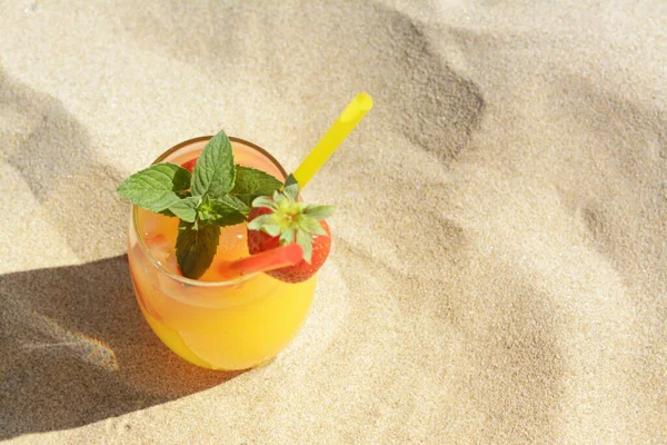 Glass Refreshing Drink Strawberry Sandy Beach View Space Text — Stockfoto