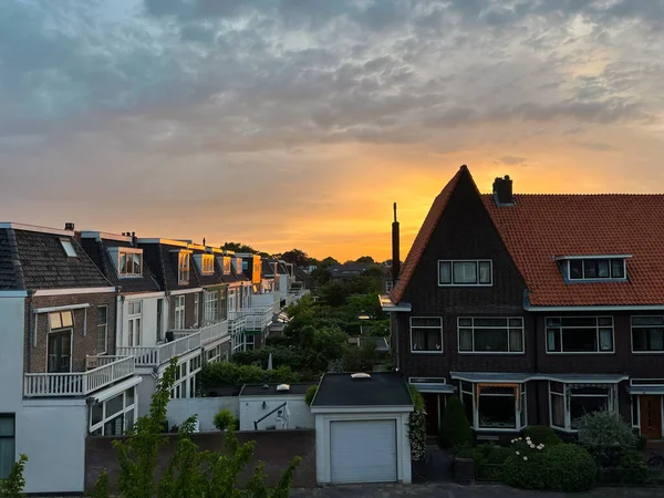 Vue Pittoresque Rue Ville Avec Beaux Bâtiments Lever Soleil — Photo