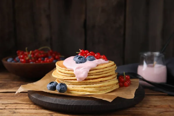 Tasty Pancakes Natural Yogurt Blueberries Red Currants Wooden Table Space — Stok fotoğraf