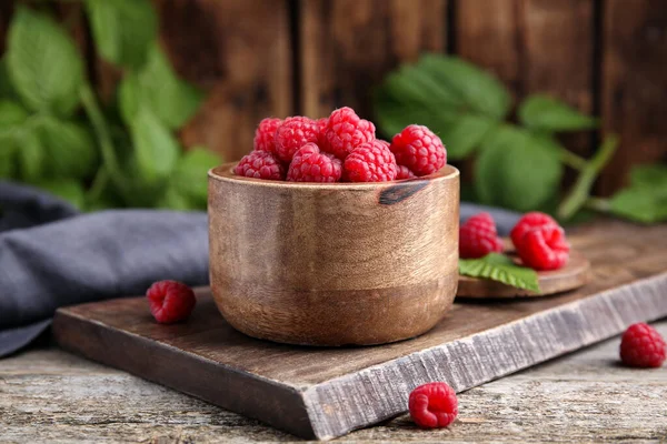 Bowl Fresh Red Ripe Raspberries Wooden Table — Fotografia de Stock
