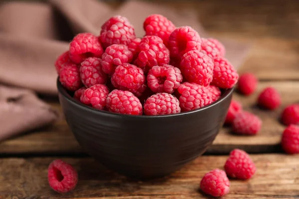 Bowl Fresh Ripe Raspberries Wooden Table Closeup — Stock Photo, Image