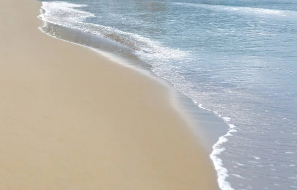 Pittoresk Utsikt Över Sandstrand Nära Havet — Stockfoto