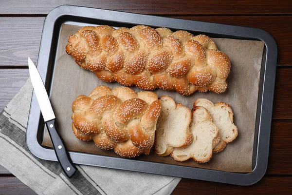 Baking Tray Homemade Braided Bread Knife Wooden Table Top View — Fotografia de Stock