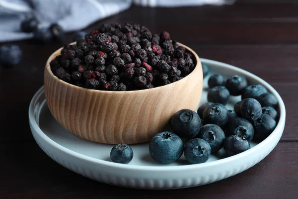 Freeze Dried Fresh Blueberries Wooden Table Closeup — Stockfoto