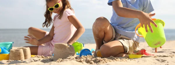 Cute Little Children Playing Plastic Toys Sandy Beach Banner Design — 스톡 사진