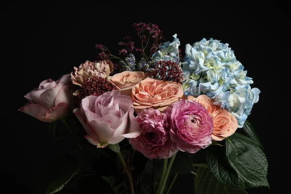 Beautiful Bouquet Fresh Flowers Dark Background — Fotografia de Stock