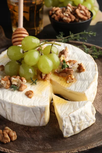 Brie Cheese Served Grapes Walnuts Honey Table Closeup — стоковое фото