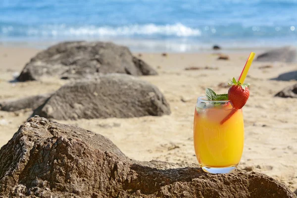 Glass Refreshing Drink Strawberry Beach Sea Space Text — Stockfoto