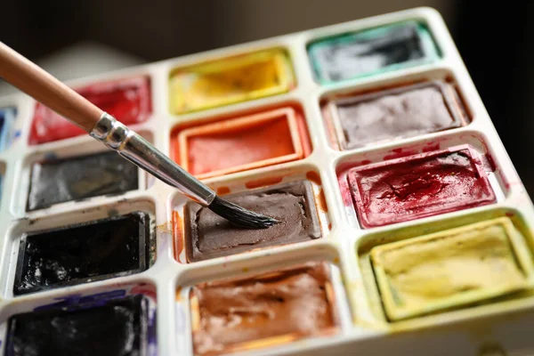 Ecset Paletta Akvarell Festékek Közelkép — Stock Fotó