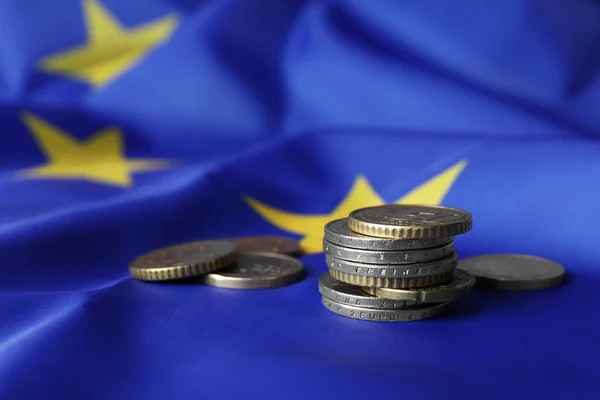 Viele Verschiedene Münzen Auf Der Flagge Der Europäischen Union Platz — Stockfoto