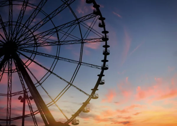 Beautiful Large Ferris Wheel Outdoors Sunset — Photo
