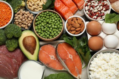 Protein açısından zengin ürünler, düz bir zemin