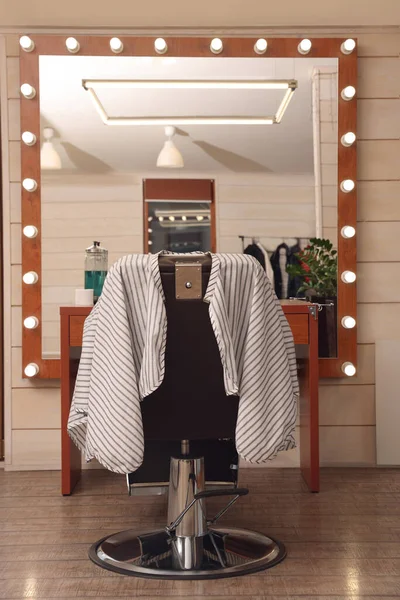 Hairdressing Salon Interior Large Mirror Chair — Stockfoto