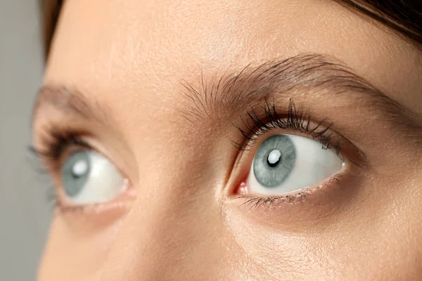 Beautiful Woman Grey Eyes Closeup View — Φωτογραφία Αρχείου