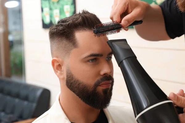 Professional Hairdresser Working Client Barbershop Closeup — Stock Photo, Image