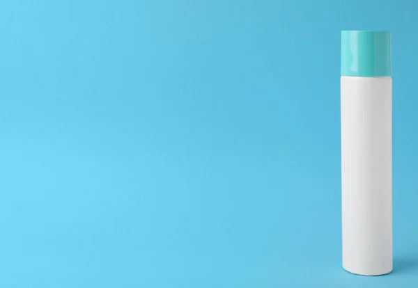 Bottle Dry Shampoo Turquoise Background Space Text — Stockfoto