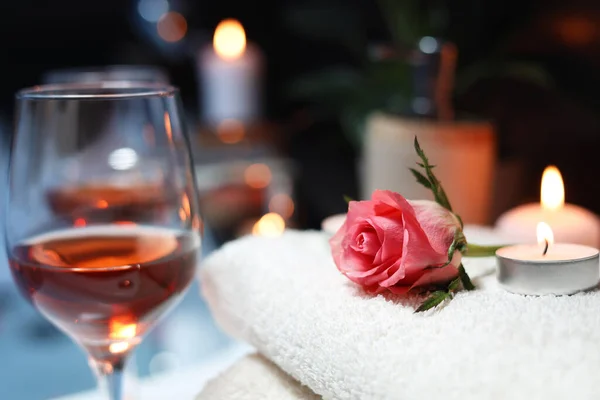 Rose Burning Candle Towel Glasses Wine Closeup Romantic Bath — Stock Fotó
