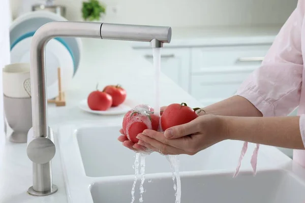 Woman Washing Fresh Ripe Tomatoes Tap Water Kitchen Closeup — Stockfoto