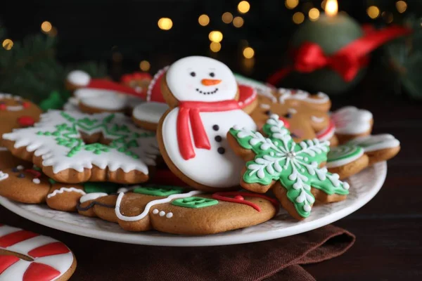 Delicious Gingerbread Christmas Cookies Wooden Table Closeup — Stock Photo, Image