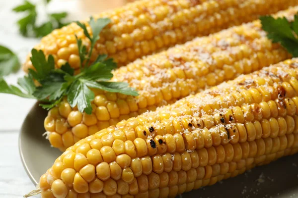 Finom Grillezett Kukorica Parmezánnal Közelről — Stock Fotó