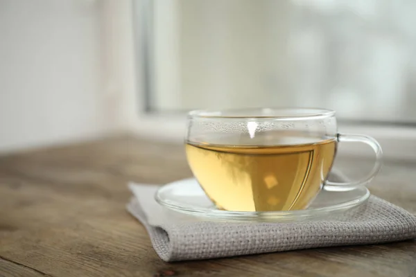 Leckerer Heißer Grüner Tee Tasse Auf Holztisch — Stockfoto