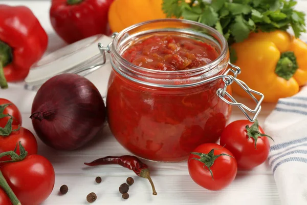 Glass Jar Delicious Canned Lecho Fresh Ingredients White Wooden Table — Fotografia de Stock