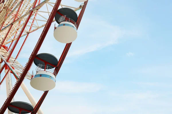 Όμορφη Μεγάλη Ρόδα Ferris Εξωτερικούς Χώρους Χαμηλή Γωνία Θέας Χώρος — Φωτογραφία Αρχείου