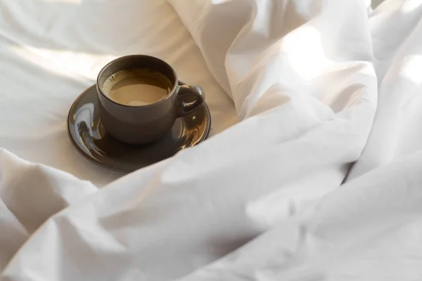 Cup Aromatic Morning Coffee Bed — Fotografia de Stock