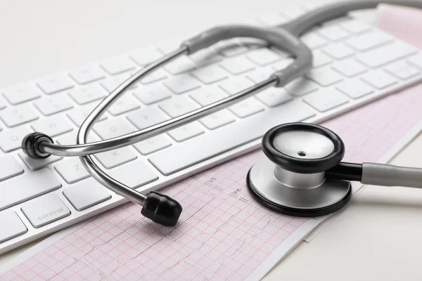 Keyboard Cardiogram Paper Stethoscope Beige Background Closeup — 图库照片