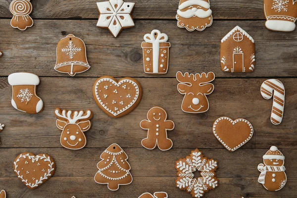 Mnoho Různých Lahodné Vánoční Cukroví Dřevěném Stole Byt Ležel — Stock fotografie