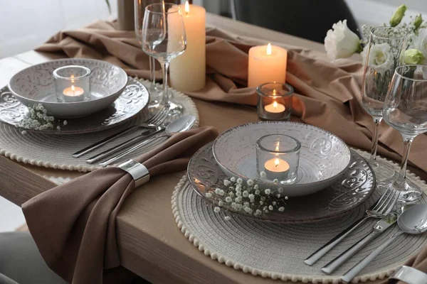 Cadre Table Festive Avec Belle Décoration Florale Dans Restaurant — Photo