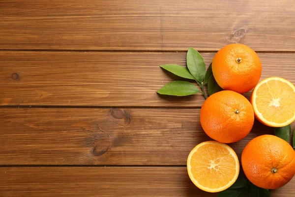 Heerlijke Rijpe Sinaasappels Houten Tafel Vlak Gelegd Ruimte Voor Tekst — Stockfoto