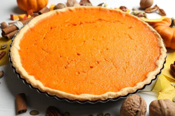 Delicious Homemade Pumpkin Pie Wooden Table — Stock Photo, Image