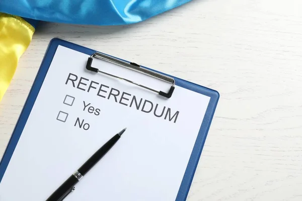 Referendum Ballot Pen Flag Ukraine White Wooden Table Flat Lay — Foto Stock