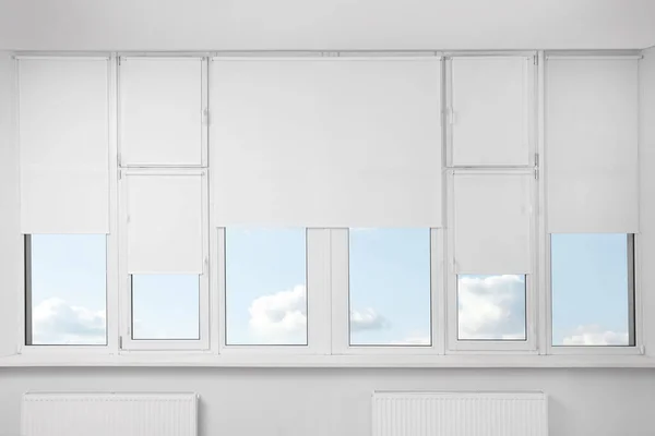 Plastic Windows White Roller Blinds Indoors — Stock fotografie