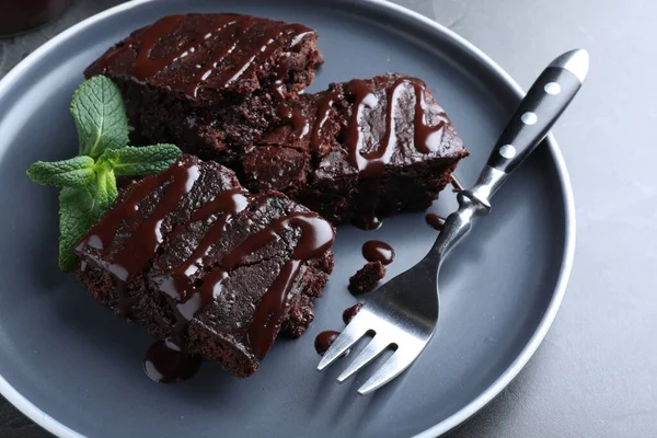 Delicious Chocolate Brownies Sweet Syrup Mint Served Grey Table Closeup — Stock Photo, Image
