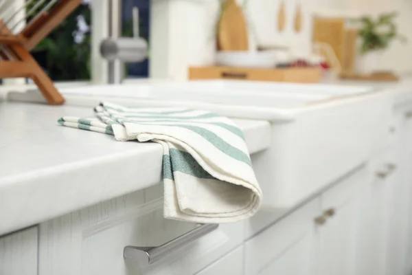 Clean Towel White Table Kitchen Closeup View — Stockfoto