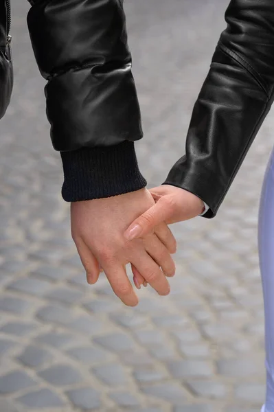 Lovely Couple Holding Hands Together Outdoors Closeup Romantic Date — Fotografia de Stock