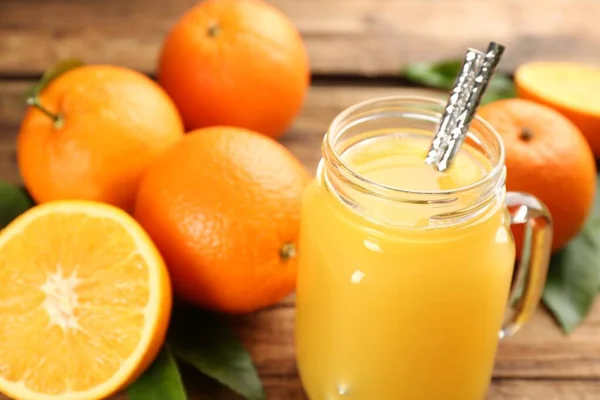 Delicious Orange Juice Fresh Fruits Table Closeup — Stockfoto