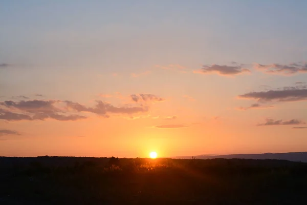 Мальовничий Вид Красиве Поле Заході Сонця — стокове фото