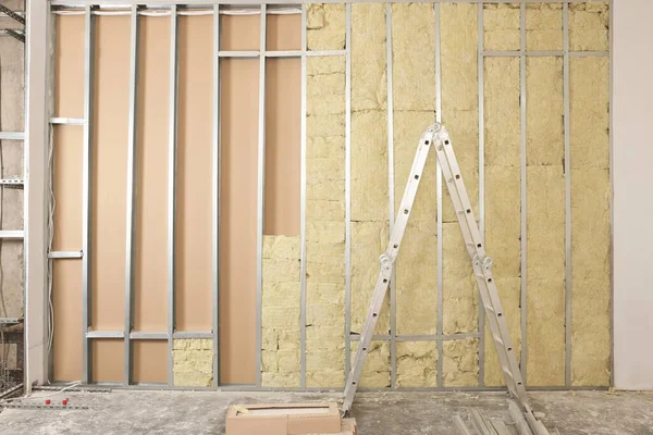 Ladder Wall Metal Studs Insulation Material Indoors — Stockfoto
