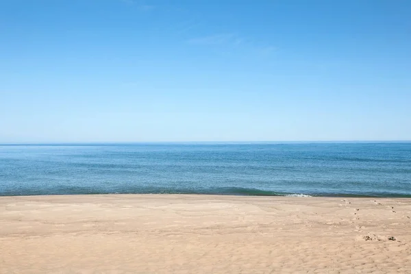 Живописный Вид Песчаный Пляж Моря — стоковое фото