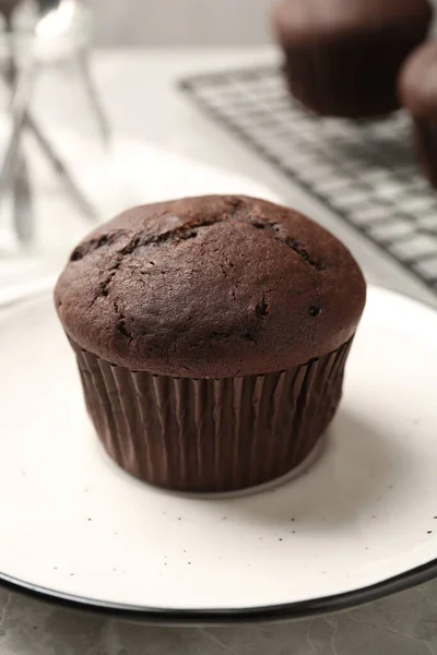 Köstliche Frische Schokolade Cupcake Auf Dem Tisch Nahaufnahme — Stockfoto