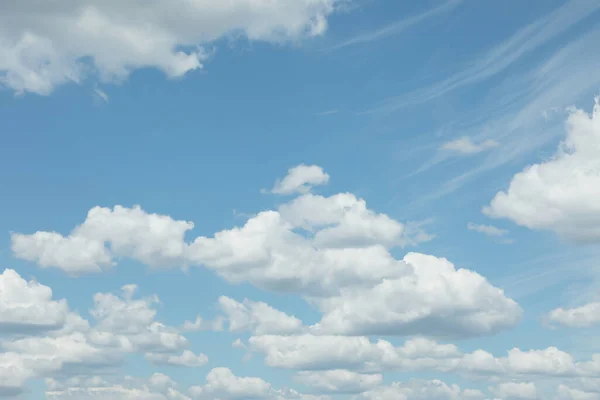 Живописный Вид Красивое Небо Пушистыми Облаками — стоковое фото