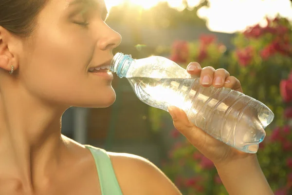Happy Young Woman Drinking Water Outdoors Hot Summer Day Closeup — Photo