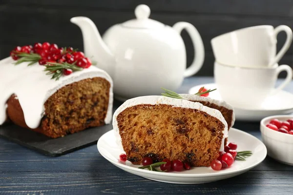 Traditional Classic Christmas Cake Decorated Cranberries Pomegranate Seeds Rosemary Served — 스톡 사진