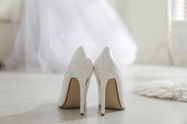 White Wedding Shoes Floor Room Back View — Fotografia de Stock
