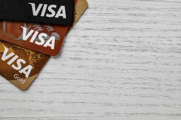 Mykolaiv Ukraine February 2022 Visa Credit Card White Wood Table — 스톡 사진